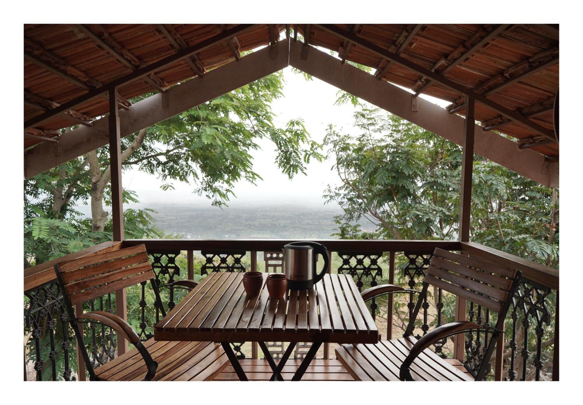 Nisarg Resort Kolhapur Bagian luar foto