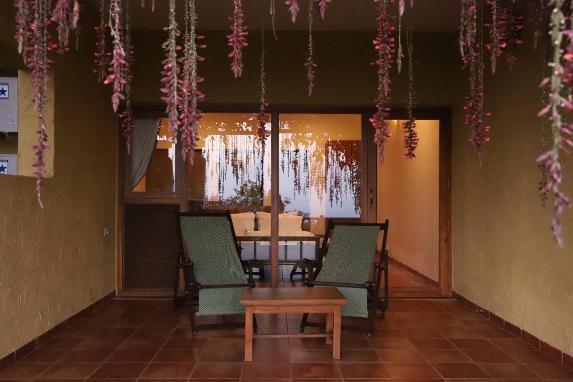 Nisarg Resort Kolhapur Bagian luar foto